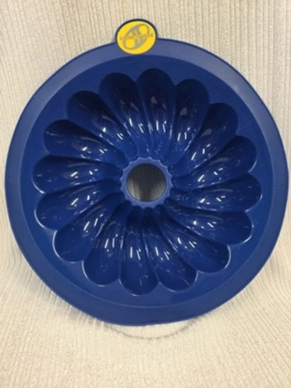SmartWare SmartWare 209 Bundt Ring Silicone Mold, Blue/Yellow 2L Non-Stick 450°F
